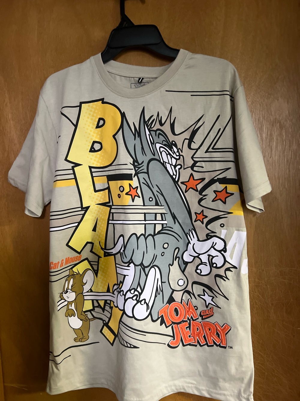 Tom & Jerry Short Sleeve Graphic Tee in Cream and Yellow